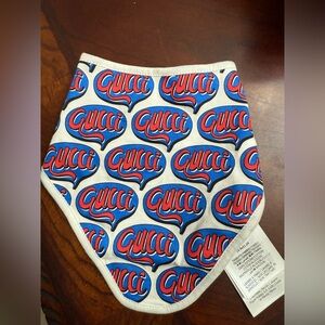 Brand new babies Gucci bib with box